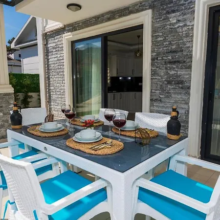 Villa Hisar 2 - 4 Bedroom In Hisaroenue *