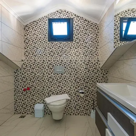 Hisar 2 - 4 Bedroom In Hisarönü Villa
